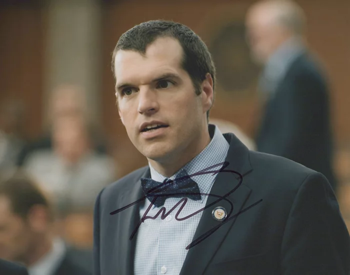 Timothy Simons autograph