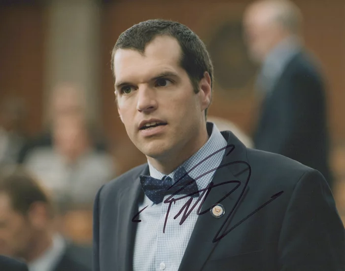 Timothy Simons autograph