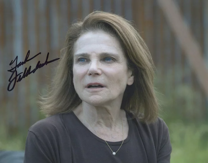 Tovah Feldshuh autograph