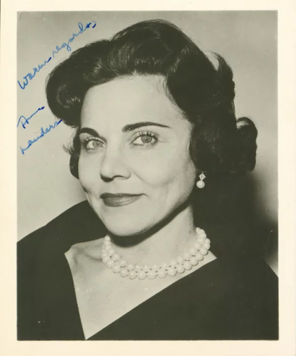 Ann Landers autograph