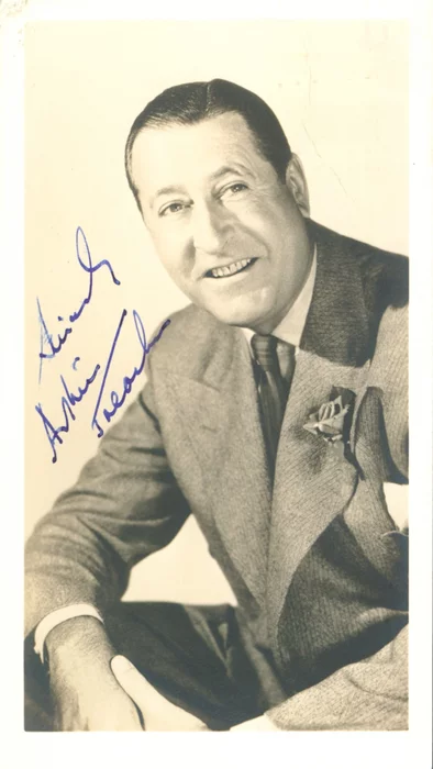 Arthur Treacher autograph