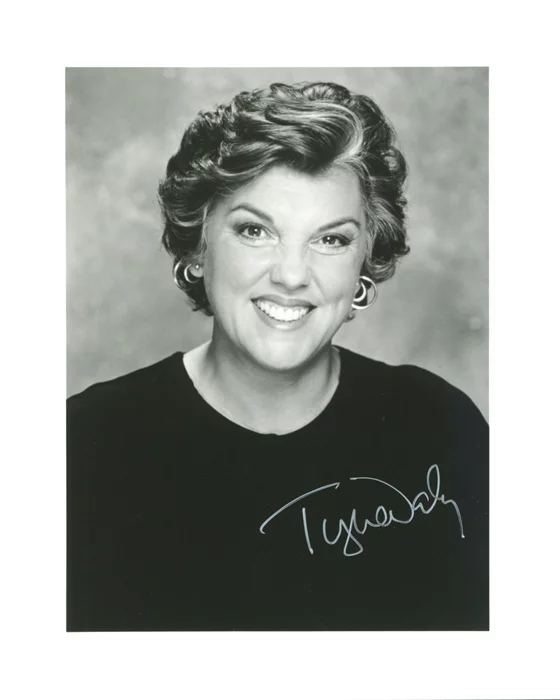 Tyne Daly autograph