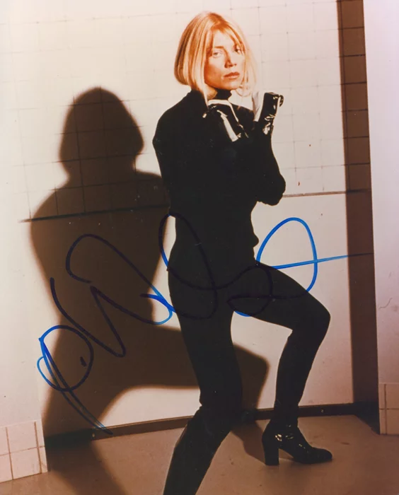 Peta Wilson autograph