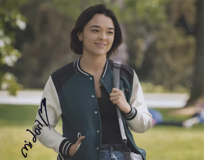 Midori Francis autograph