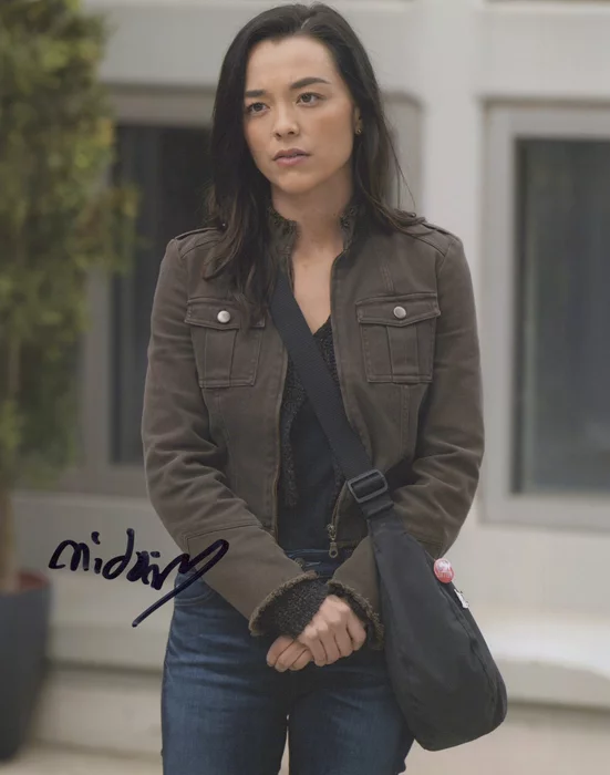 Midori Francis autograph