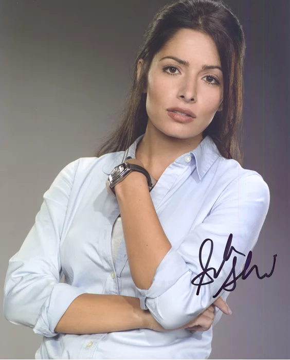 Sarah Shahi autograph