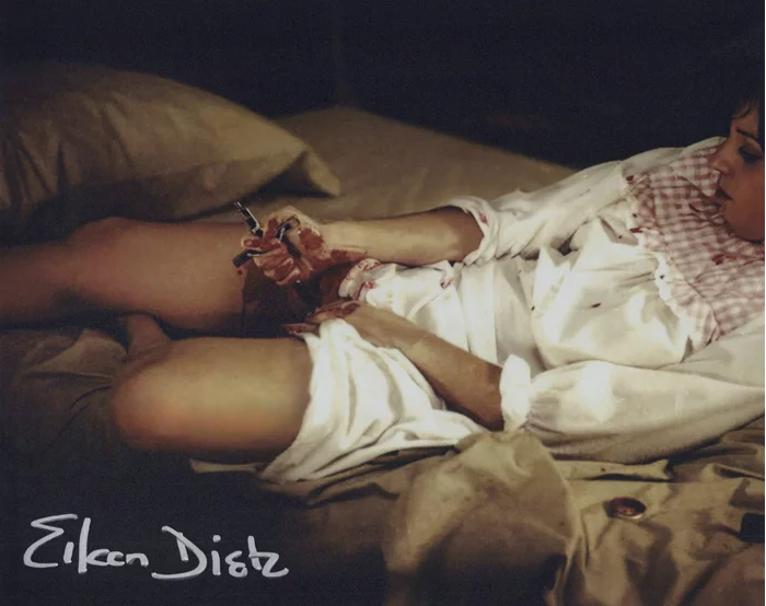 Eileen Dietz autograph