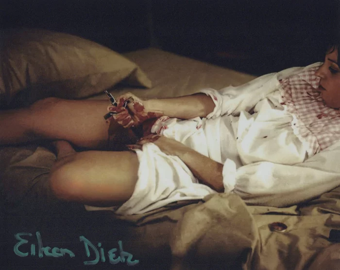 Eileen Dietz autograph