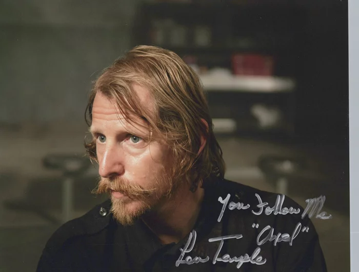 Lew Temple autograph