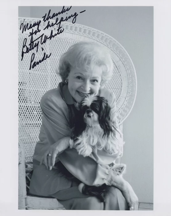 Betty White autograph