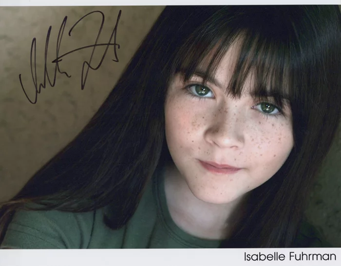 Isabelle Fuhrman autograph