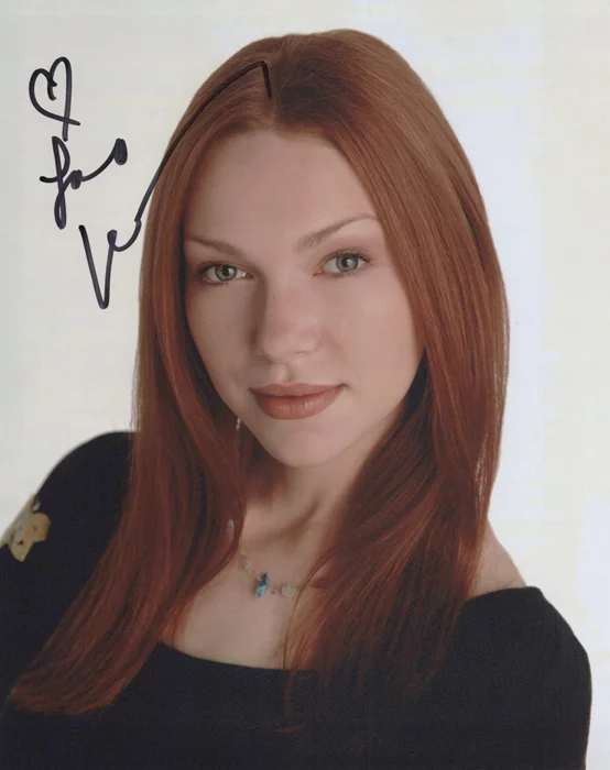 Laura Prepon autograph