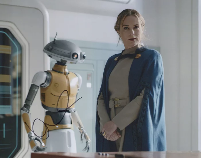 Kerry  Condon autograph