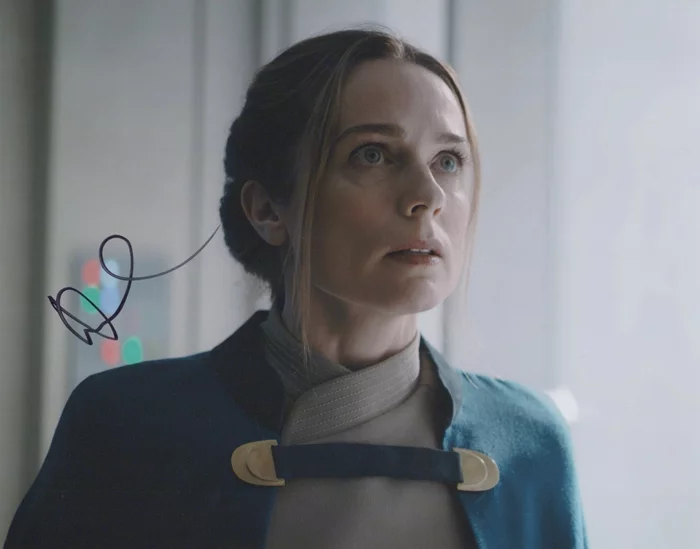 Kerry  Condon autograph