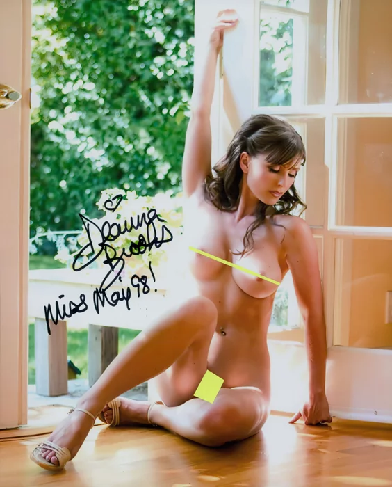 Deanna Brooks autograph