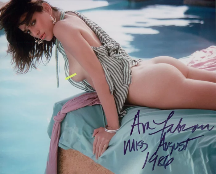 Ava Fabian autograph