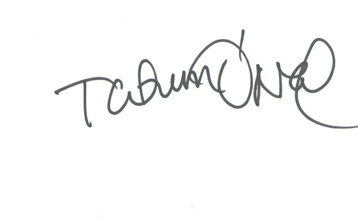 Tatum O'Neal autograph