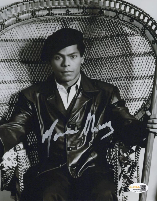 Marcus Chong autograph