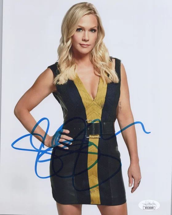 Jennie Garth autograph