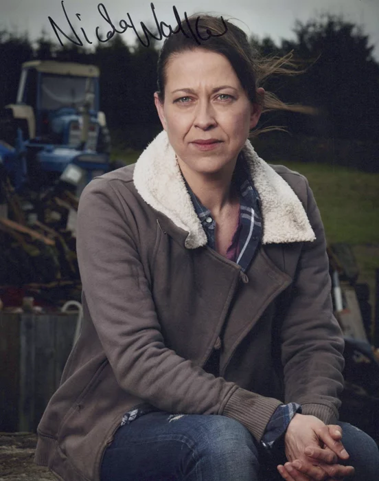 Nicola Walker autograph