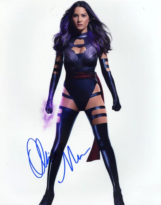 Olivia Munn autograph