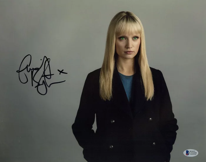 Emily Berrington autograph
