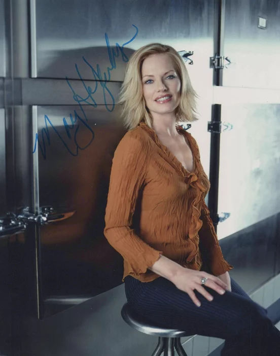 Marg Helgenberger autograph