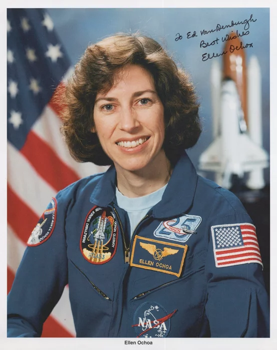 Ellen Ochoa autograph