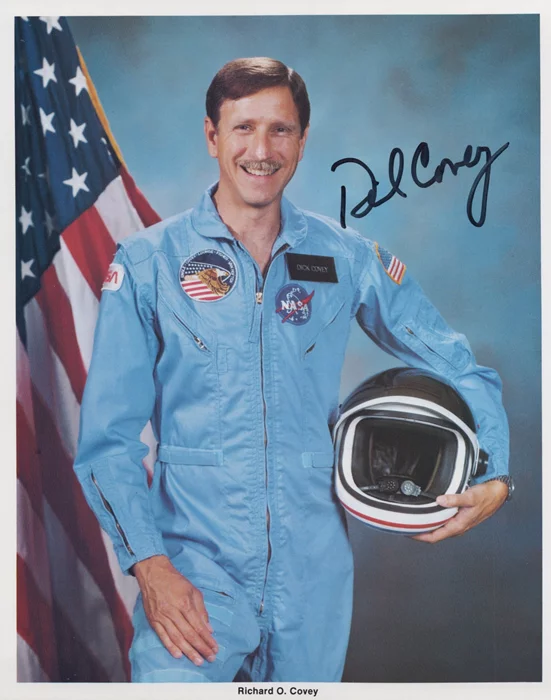 Dick Covey autograph