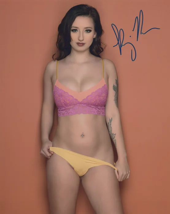 Kenzie Rose autograph