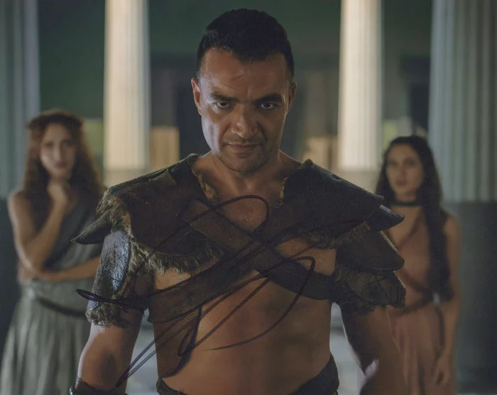 Nick Tarabay autograph