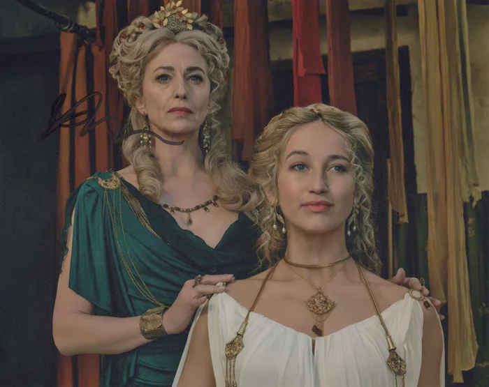 Claudia Black autograph