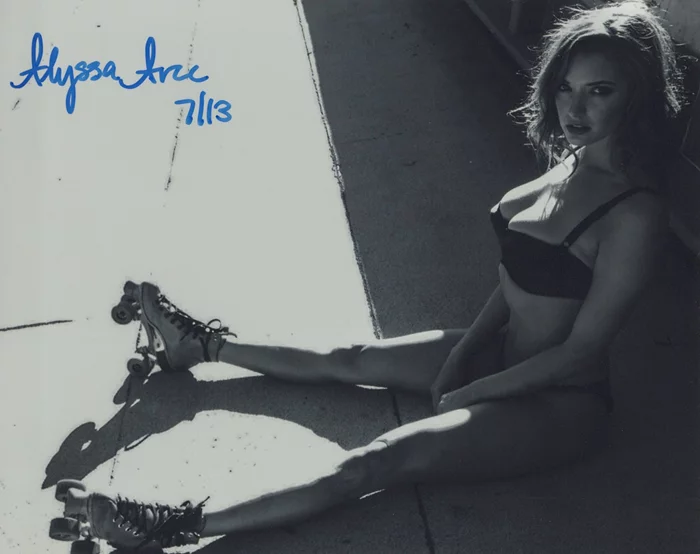 Alyssa Arce autograph