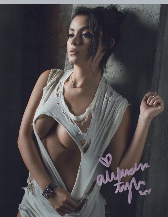 Alexandra Tyler autograph
