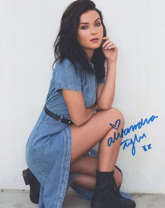 Alexandra Tyler autograph