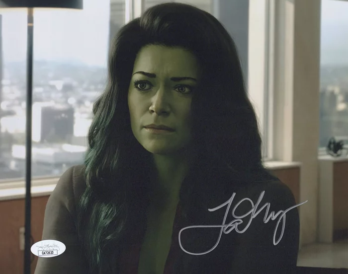 Tatiana Maslany autograph