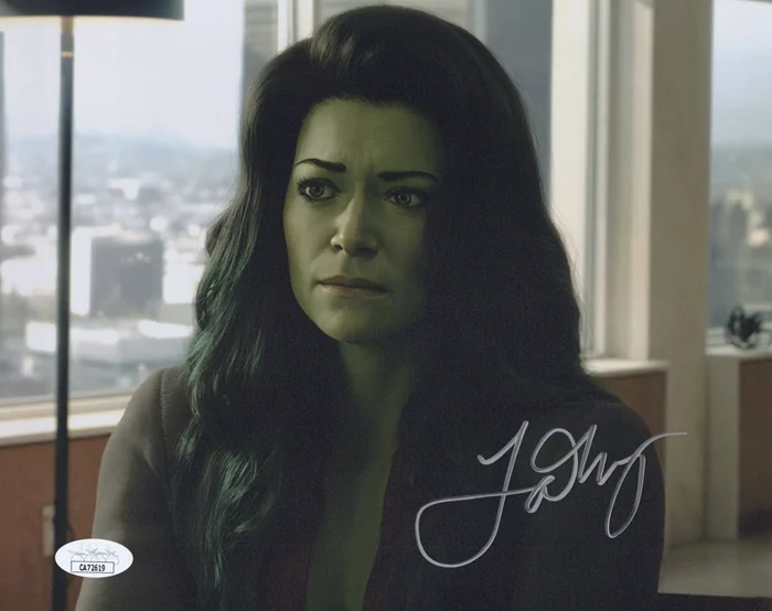 Tatiana Maslany autograph