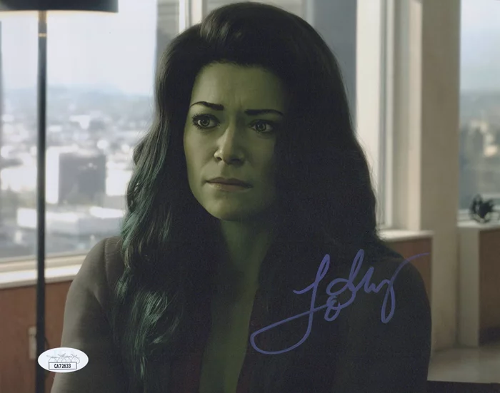 Tatiana Maslany autograph