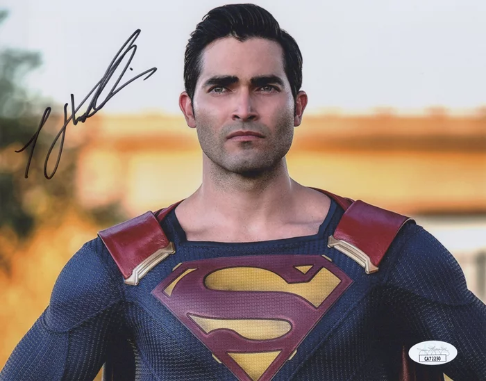 Tyler Hoechlin autograph