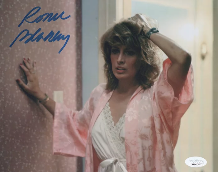 Ronee Blakely autograph