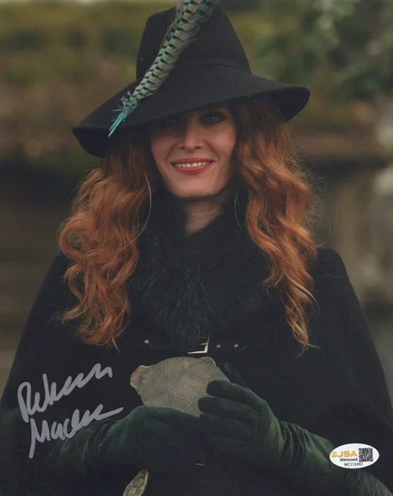 Rebecca Mader autograph