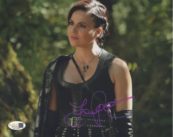 Lana Parrilla autograph