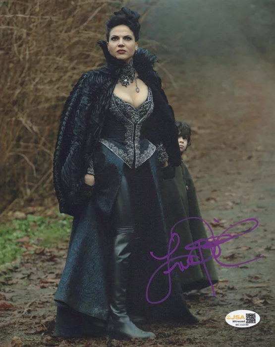 Lana Parrilla autograph