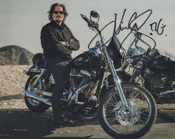 Kim Coates autograph
