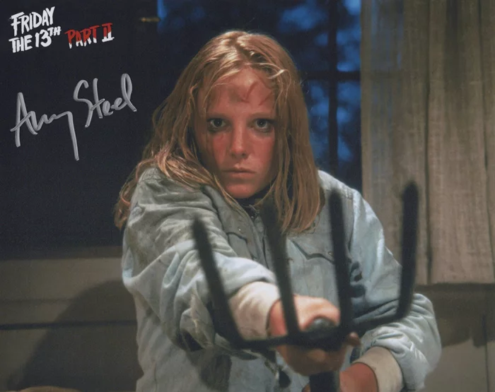 Amy Steel autograph