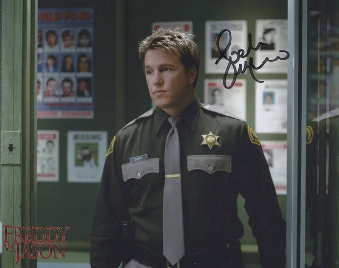 Lochlyn Munro autograph