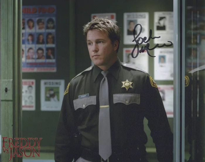 Lochlyn Munro autograph