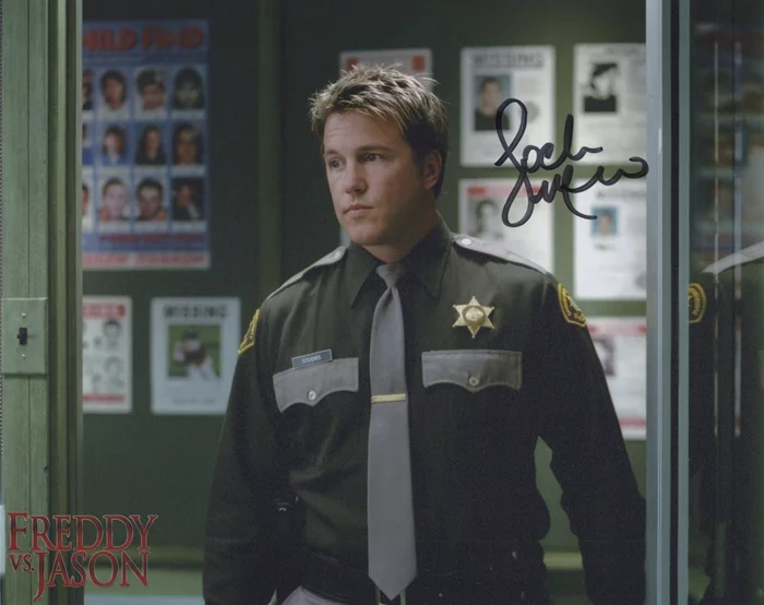 Lochlyn Munro autograph