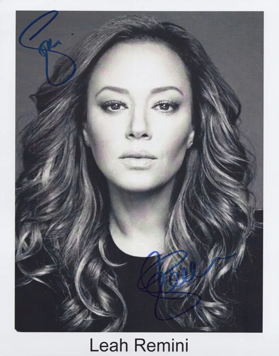 Leah Remini autograph