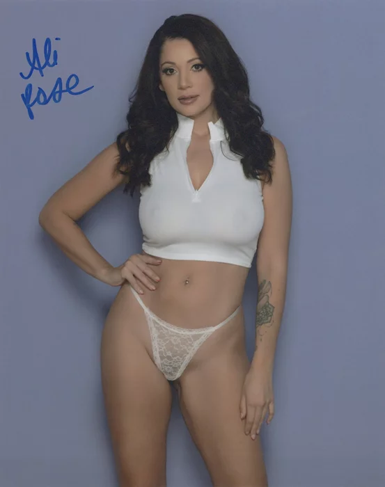 Ali Rose autograph